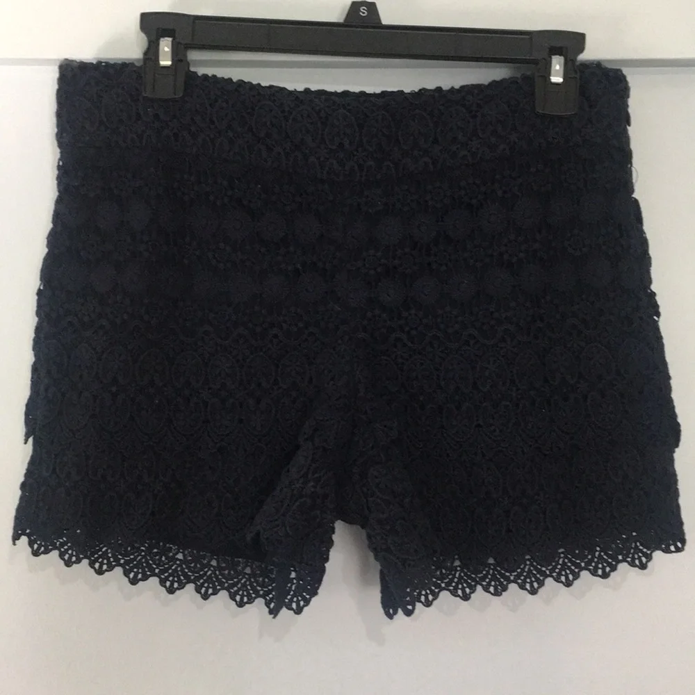Ann Taylor Loft Riviera Short - Picture 1 of 3